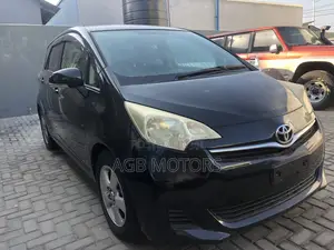 Toyota Ractis 2011 Black