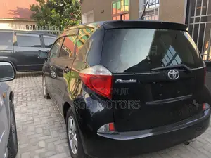Toyota Ractis 2011 Black