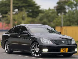 Toyota Crown Royale 2005 Black