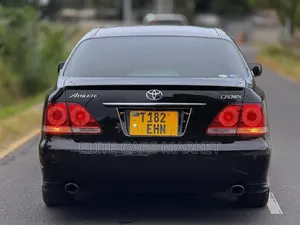 Toyota Crown Royale 2005 Black