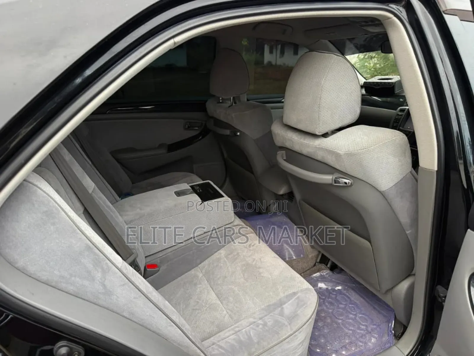 Toyota Crown Royale 2005 Black
