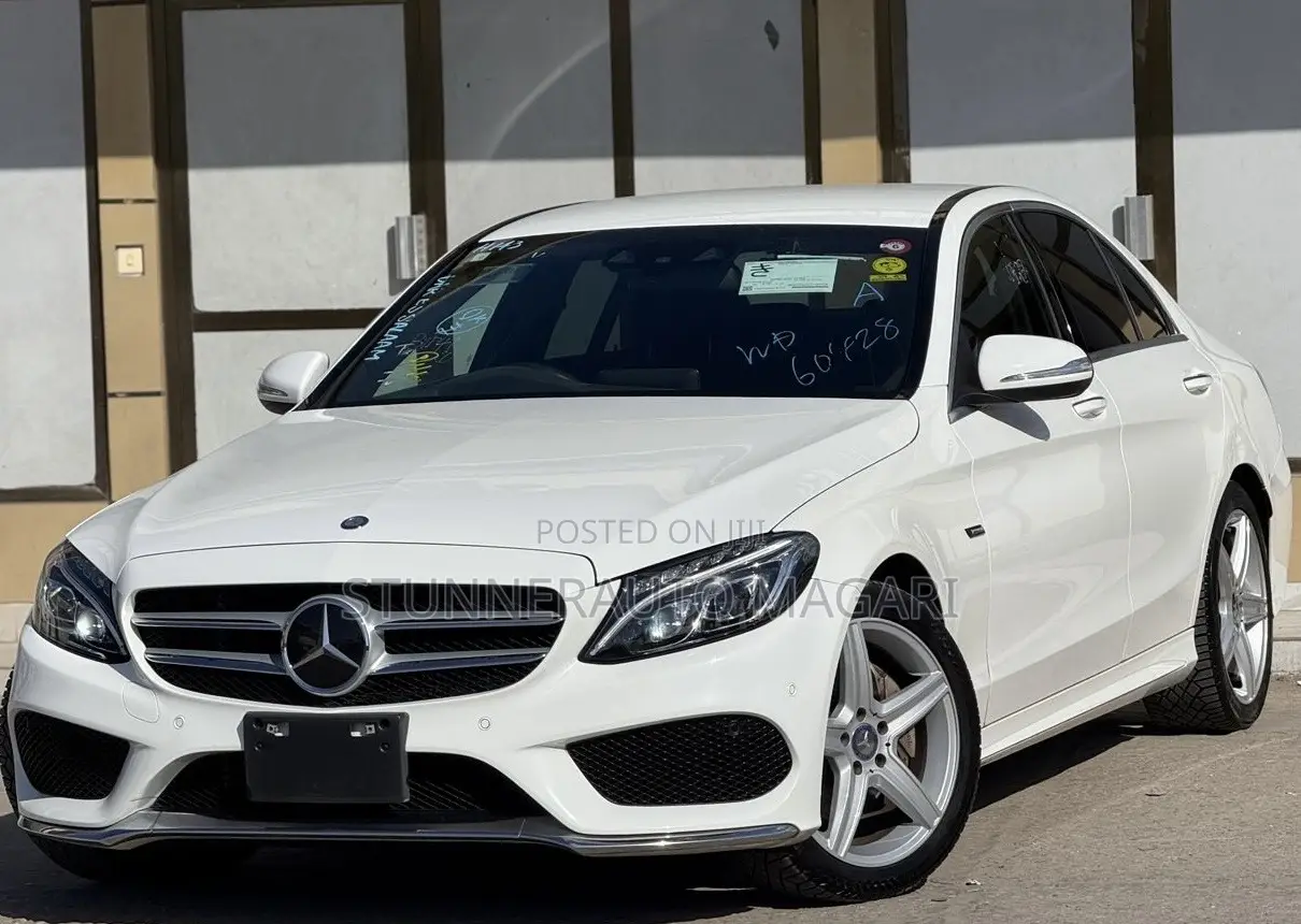 Mercedes-Benz C200 2015 White
