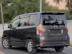 Toyota Noah 2008 Gray