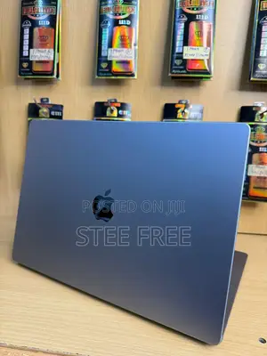 Laptop Apple MacBook Pro M1 16GB Apple M1 Pro SSD 1T