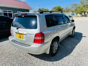 Toyota Kluger 2004 Silver