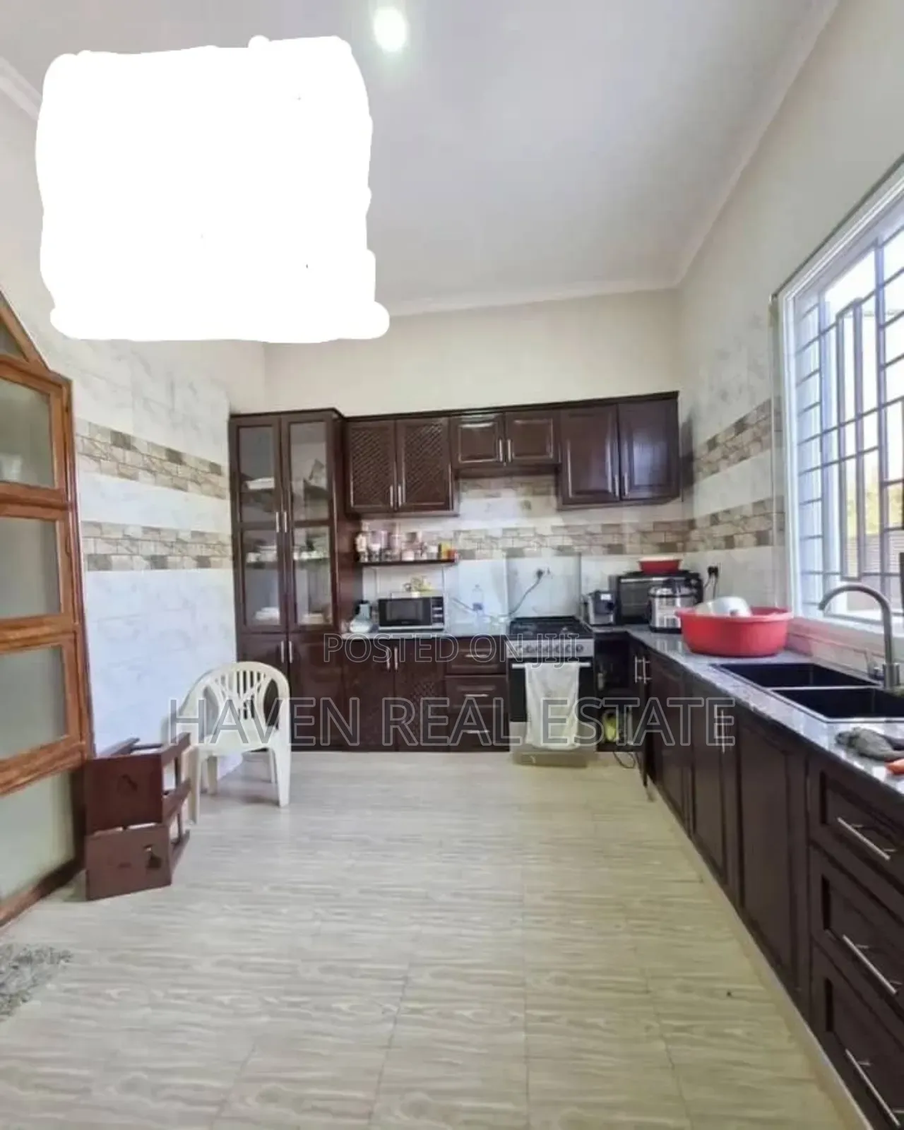 7bdrm House in Mikocheni for sale