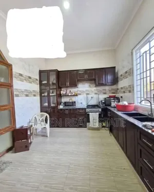7bdrm House in Mikocheni for sale