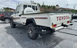 Toyota Land Cruiser 2012 White