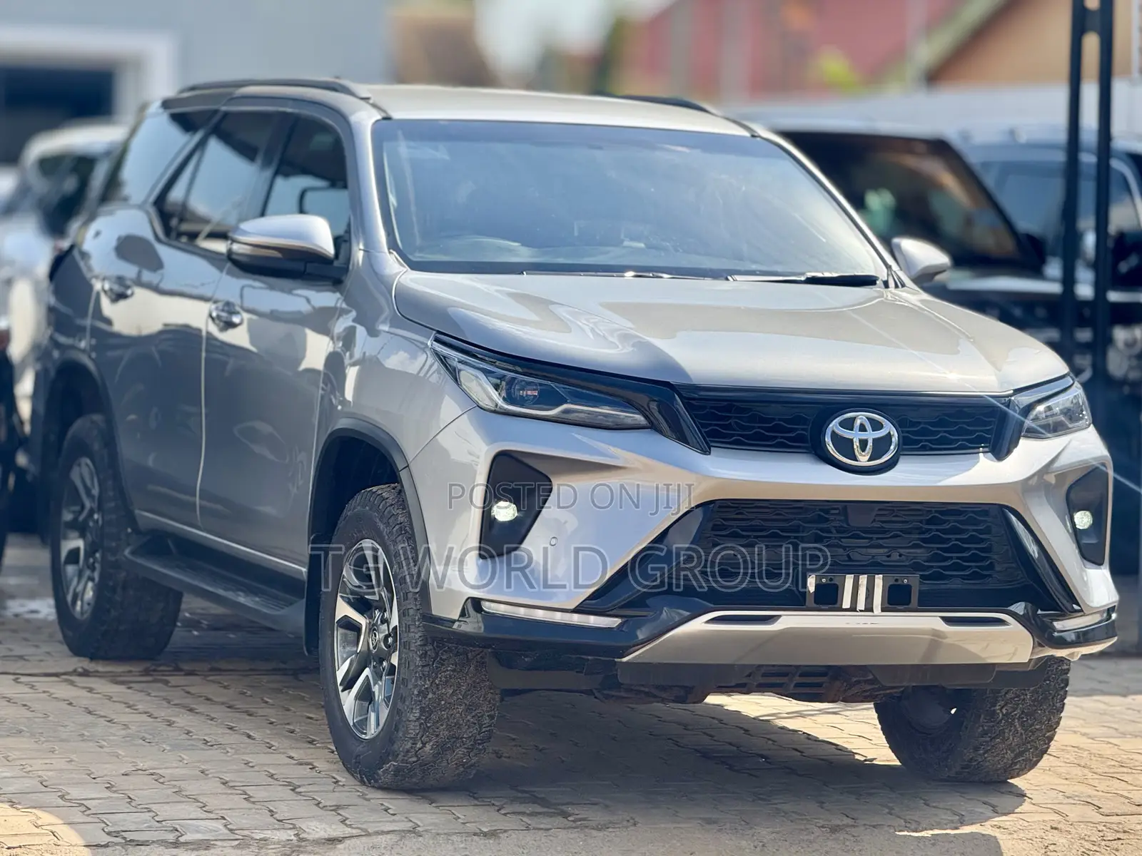 Toyota Fortuner 2.4 D AWD 2023 Silver