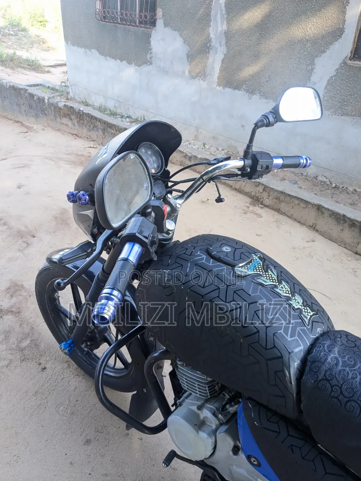 Bajaj Boxer X125 2024 Black