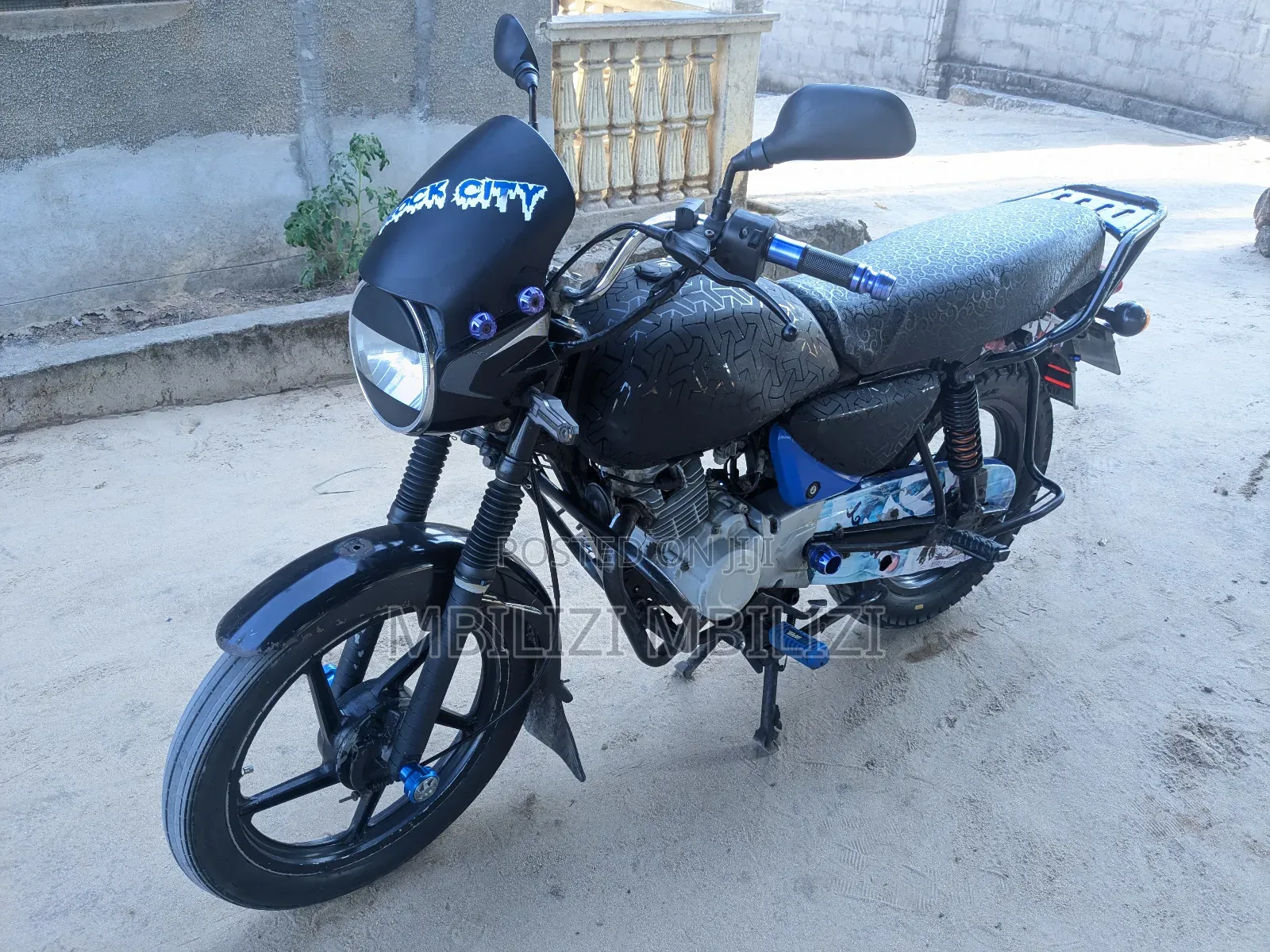 Bajaj Boxer X125 2024 Black