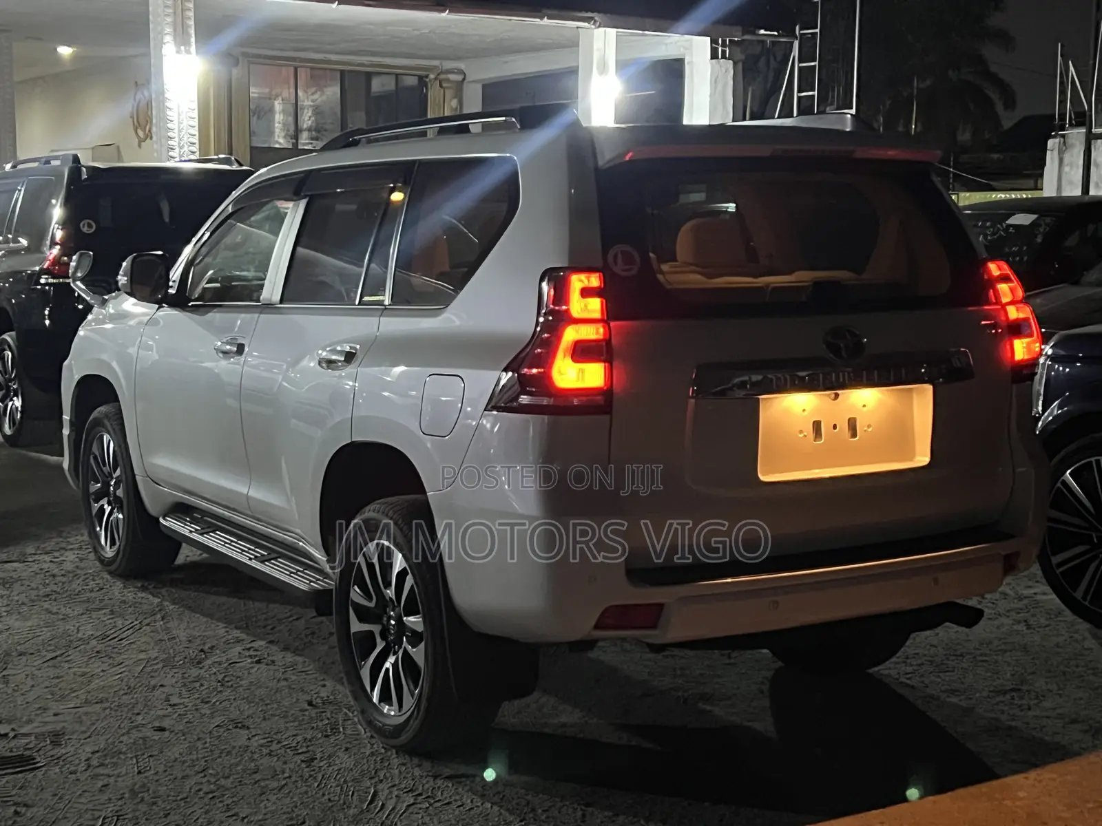 Toyota Land Cruiser Prado 2022 White