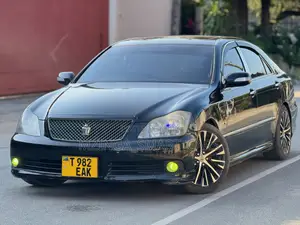 Toyota Crown 2005 Black
