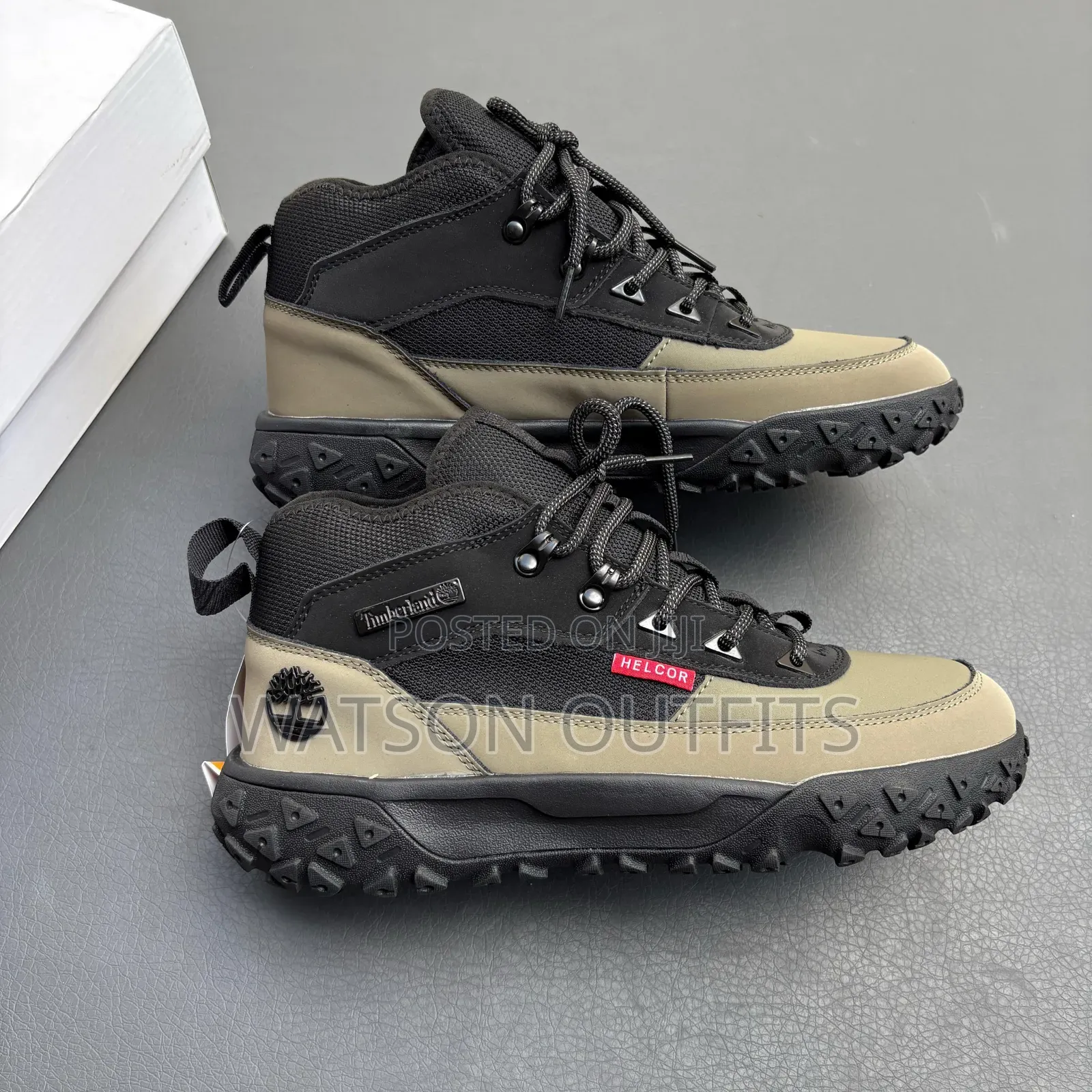 Men's Boot Sneakers or Shoes Completely Providing Stylish Wear