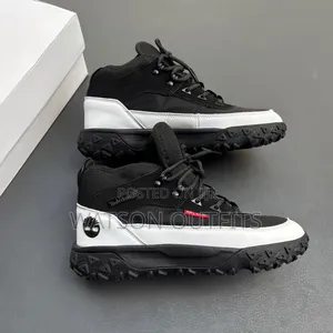 Men's Boot Sneakers or Shoes Completely Providing Stylish Wear
