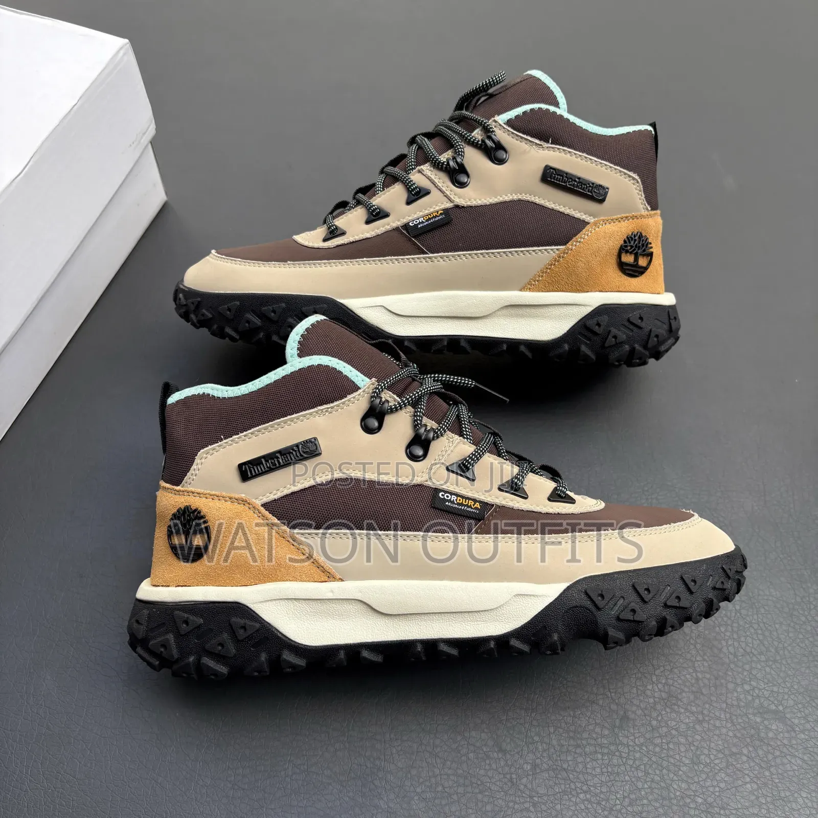 Men's Boot Sneakers or Shoes Completely Providing Stylish Wear