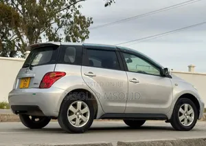 Toyota IST 2005 Silver