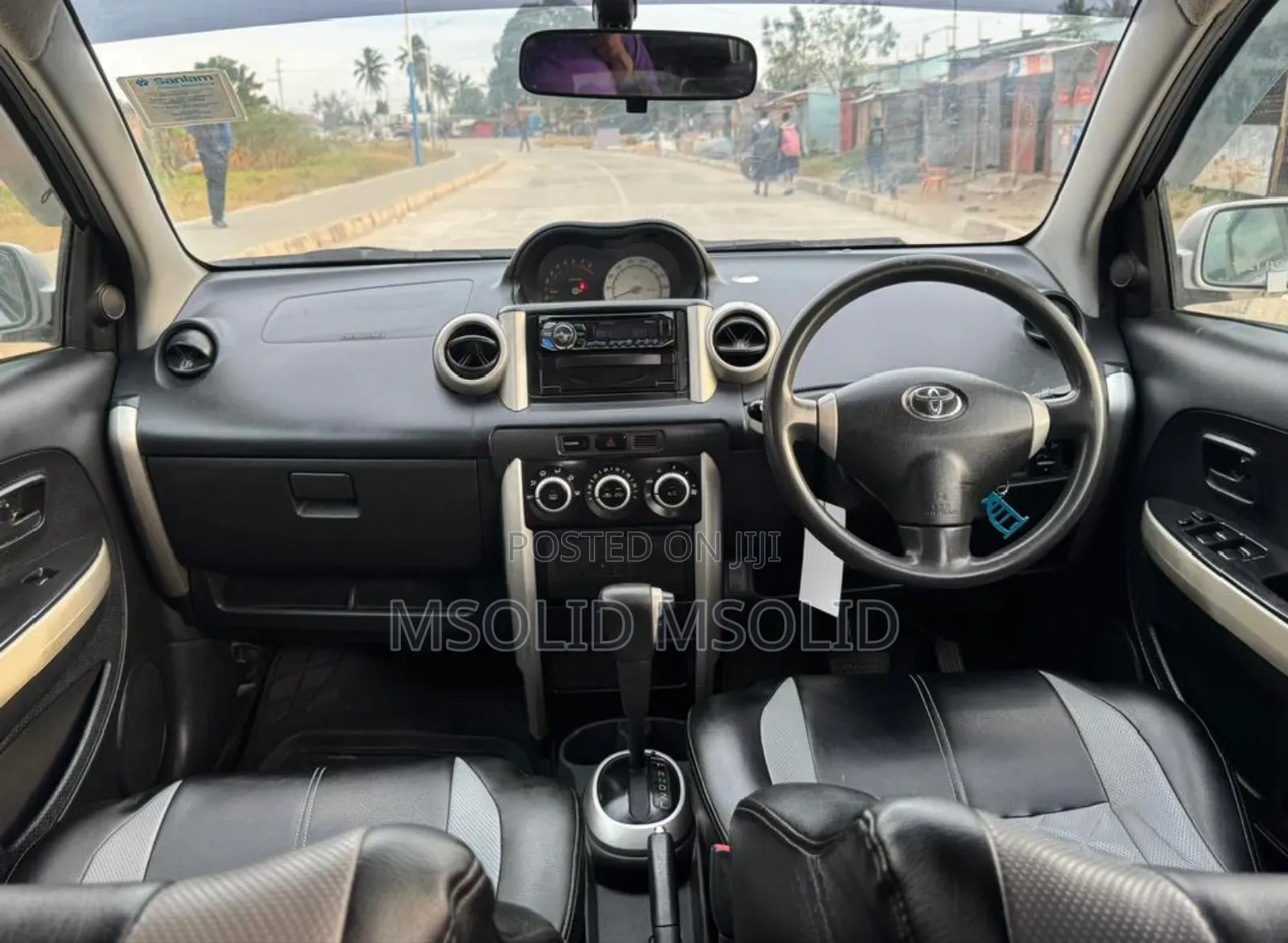 Toyota IST 2005 Silver