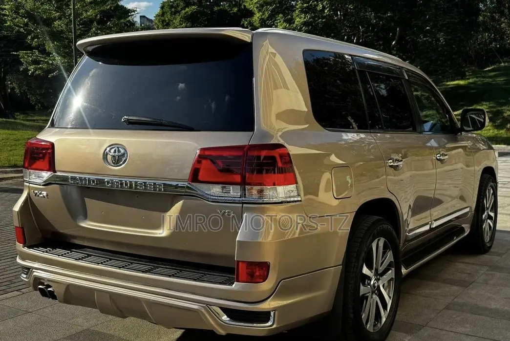 Toyota Land Cruiser 2013 Gold