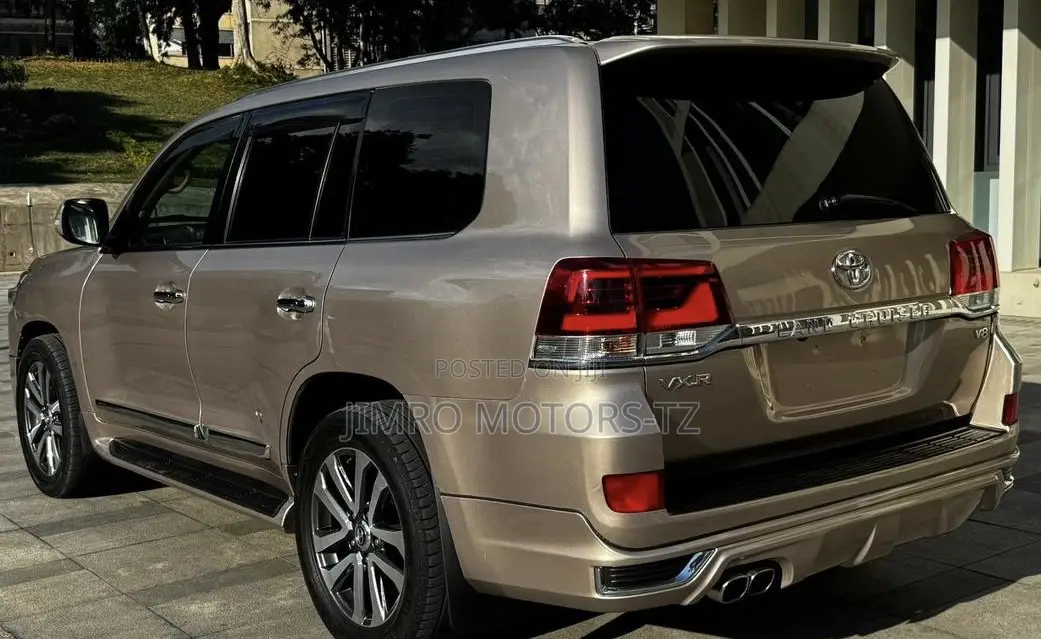 Toyota Land Cruiser 2013 Gold