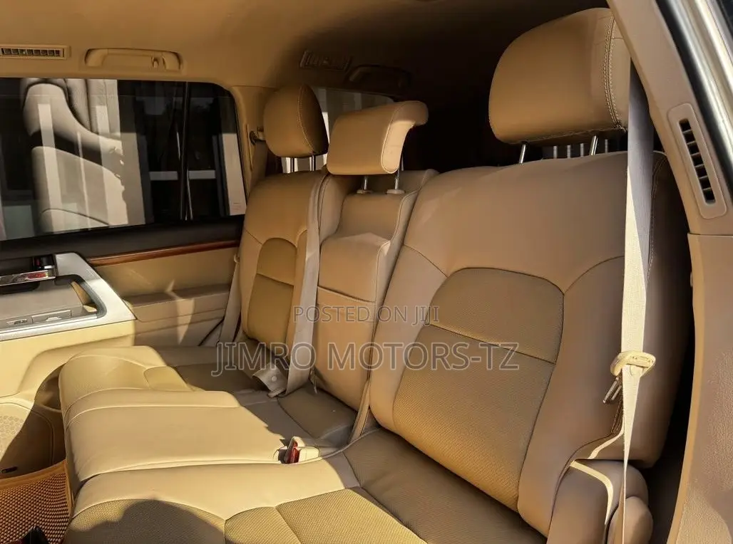 Toyota Land Cruiser 2013 Gold