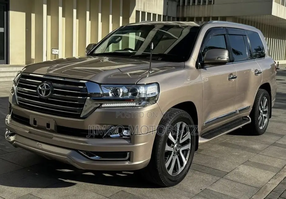 Toyota Land Cruiser 2013 Gold