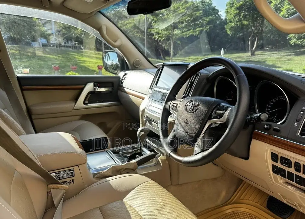 Toyota Land Cruiser 2013 Gold