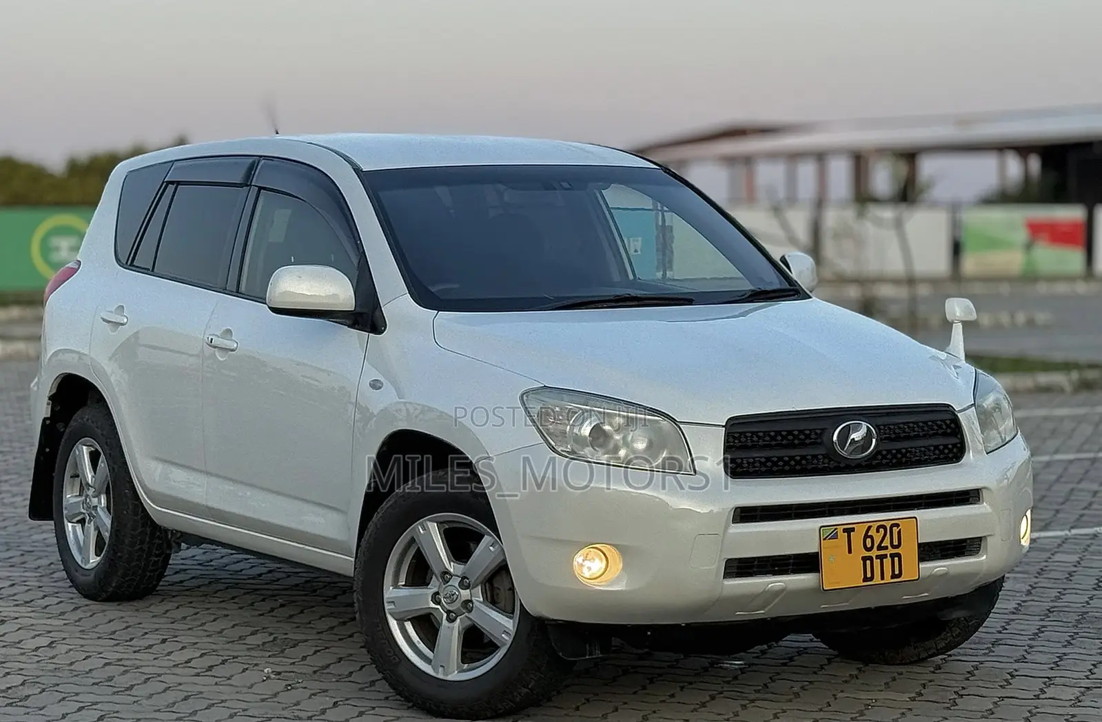 Toyota RAV4 2008 White