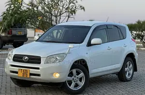 Toyota RAV4 2008 White