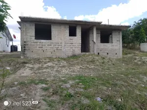 Nyumba Isiyo Isha Inauzwa