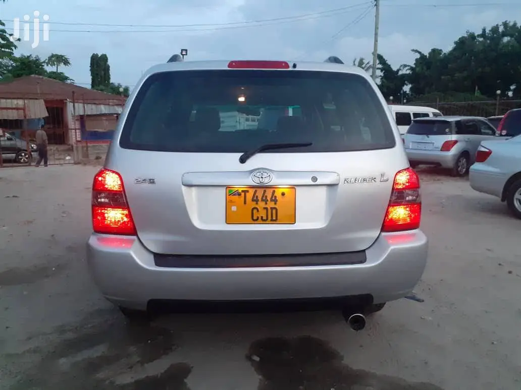 Toyota Kluger 2004 Silver