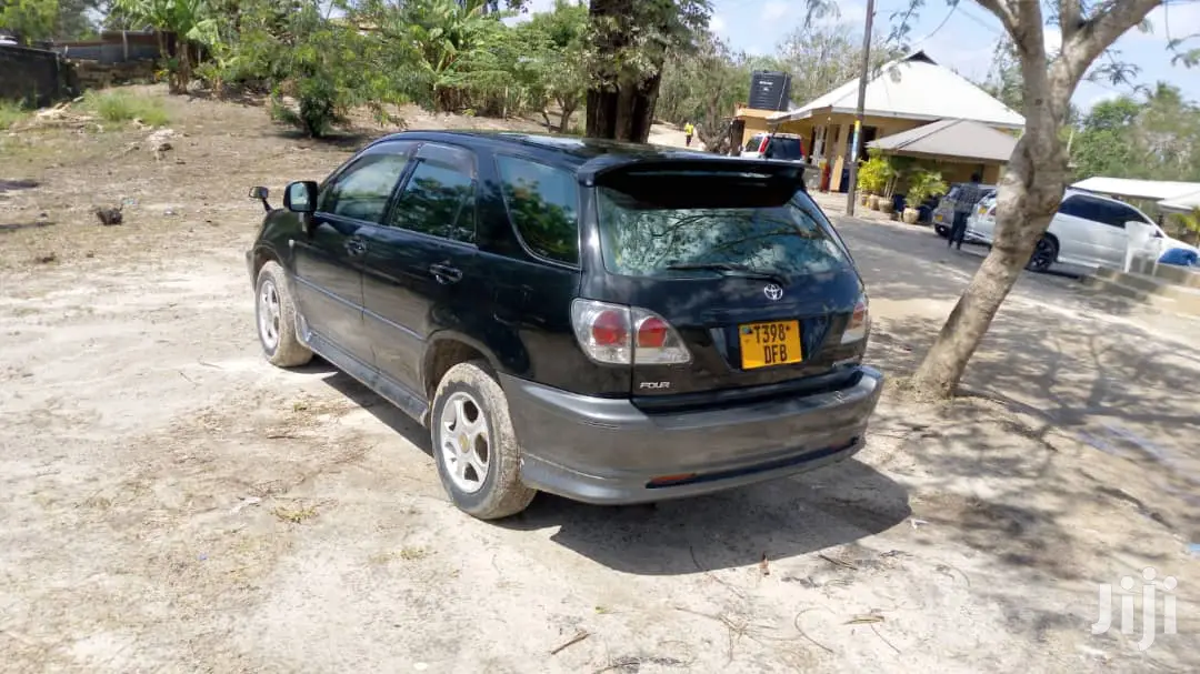 Toyota Kluger 2004 Silver