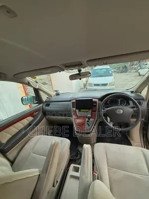 Toyota Alphard 2005 Gold