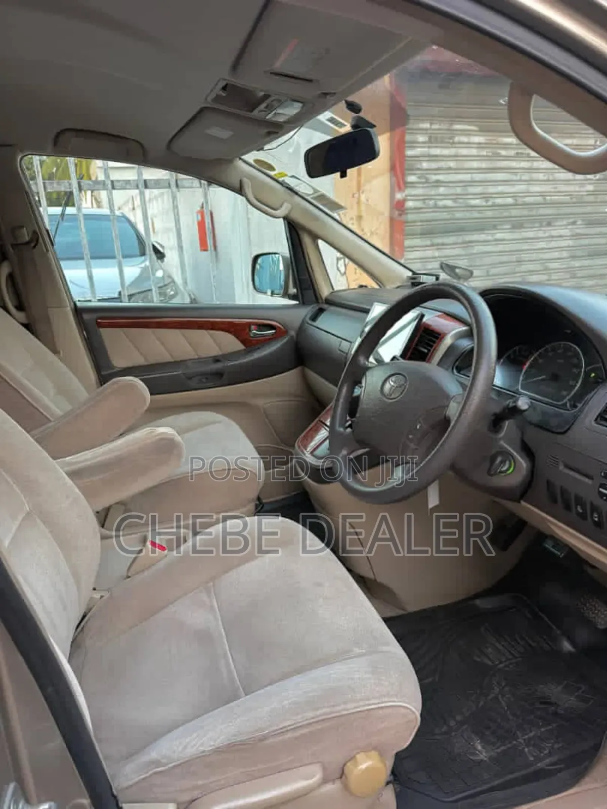 Toyota Alphard 2005 Gold
