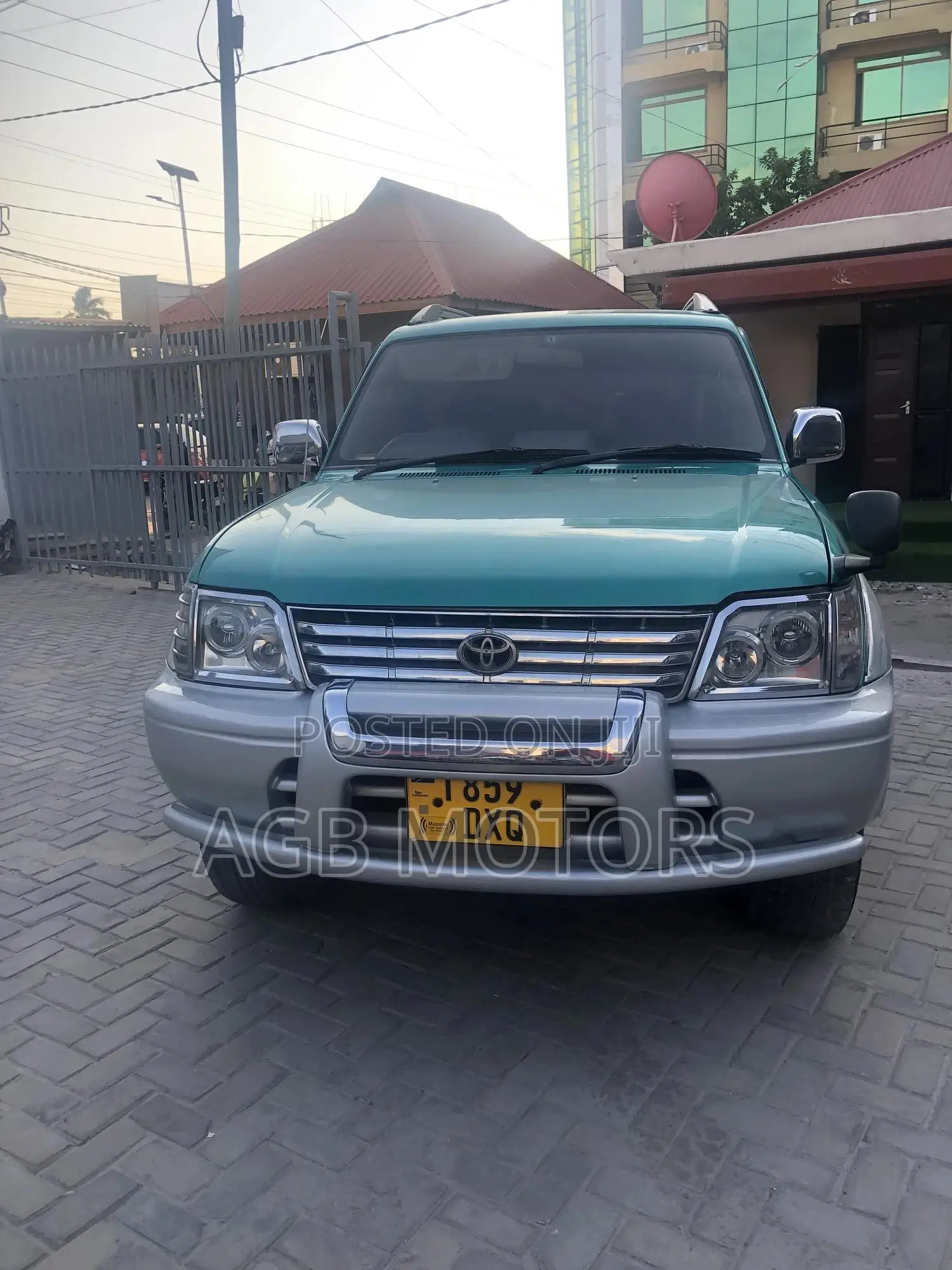 Toyota Land Cruiser Prado 2001 Green