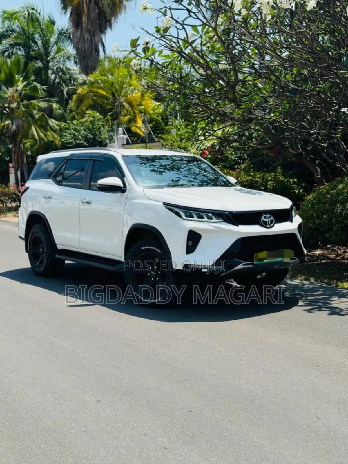 Toyota Fortuner 2023 White