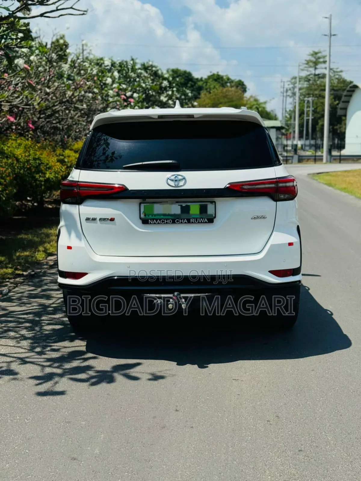 Toyota Fortuner 2023 White