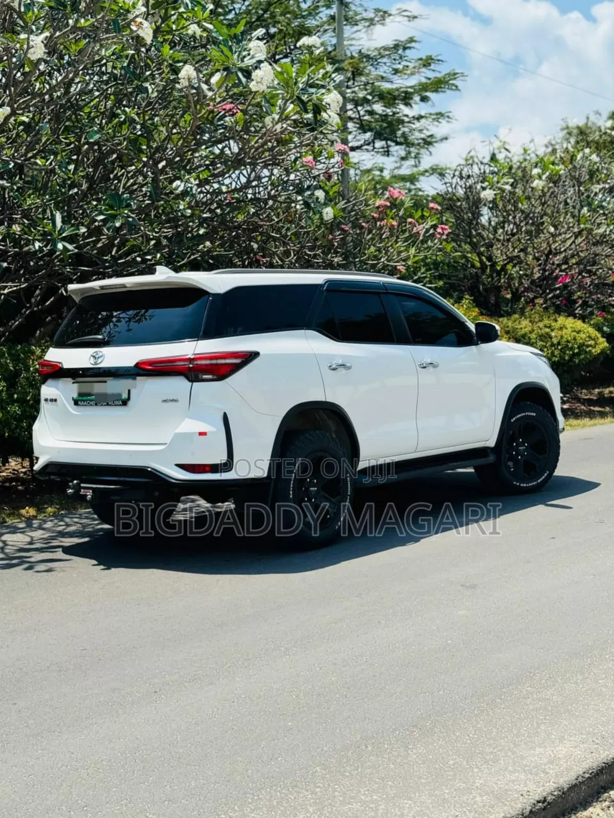 Toyota Fortuner 2023 White