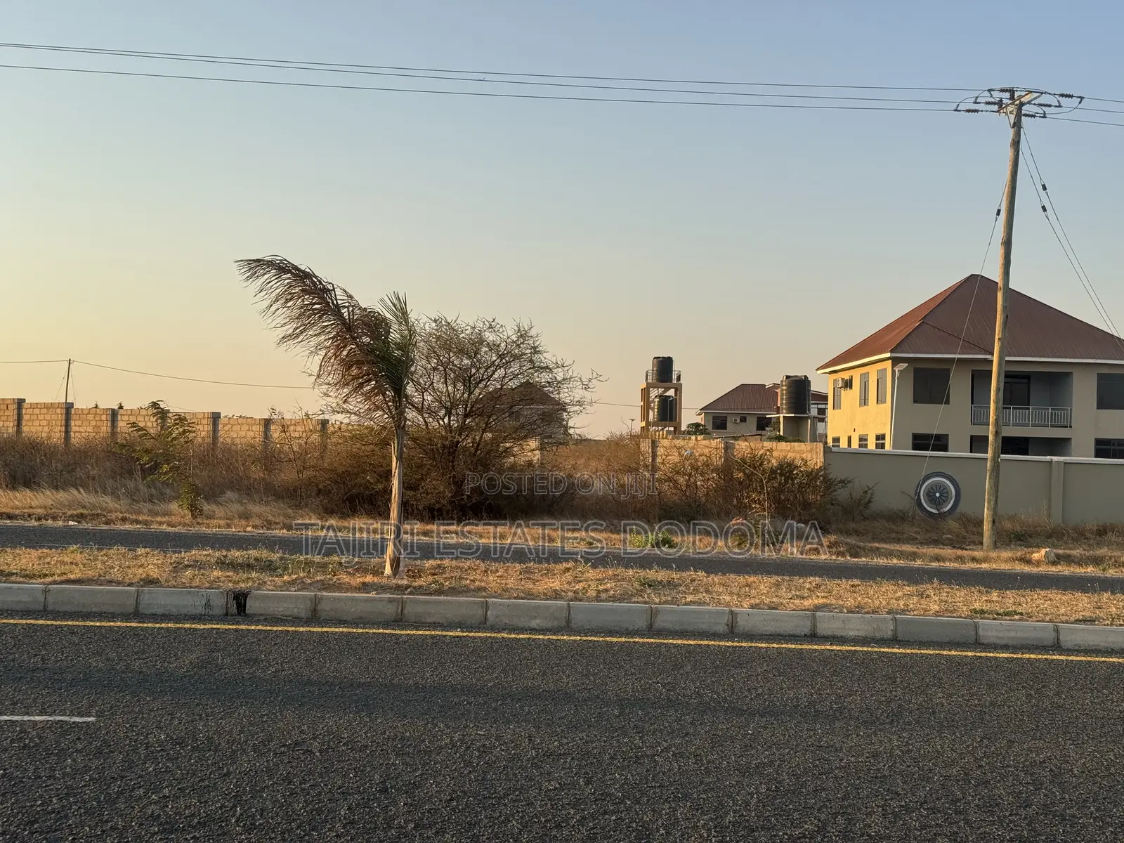 Uwanja Unauzwa Dodoma Iyumbu Newtown Center