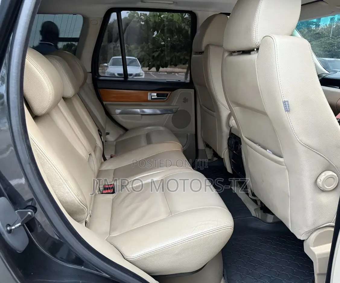Land Rover Range Rover Sport 2011 Black