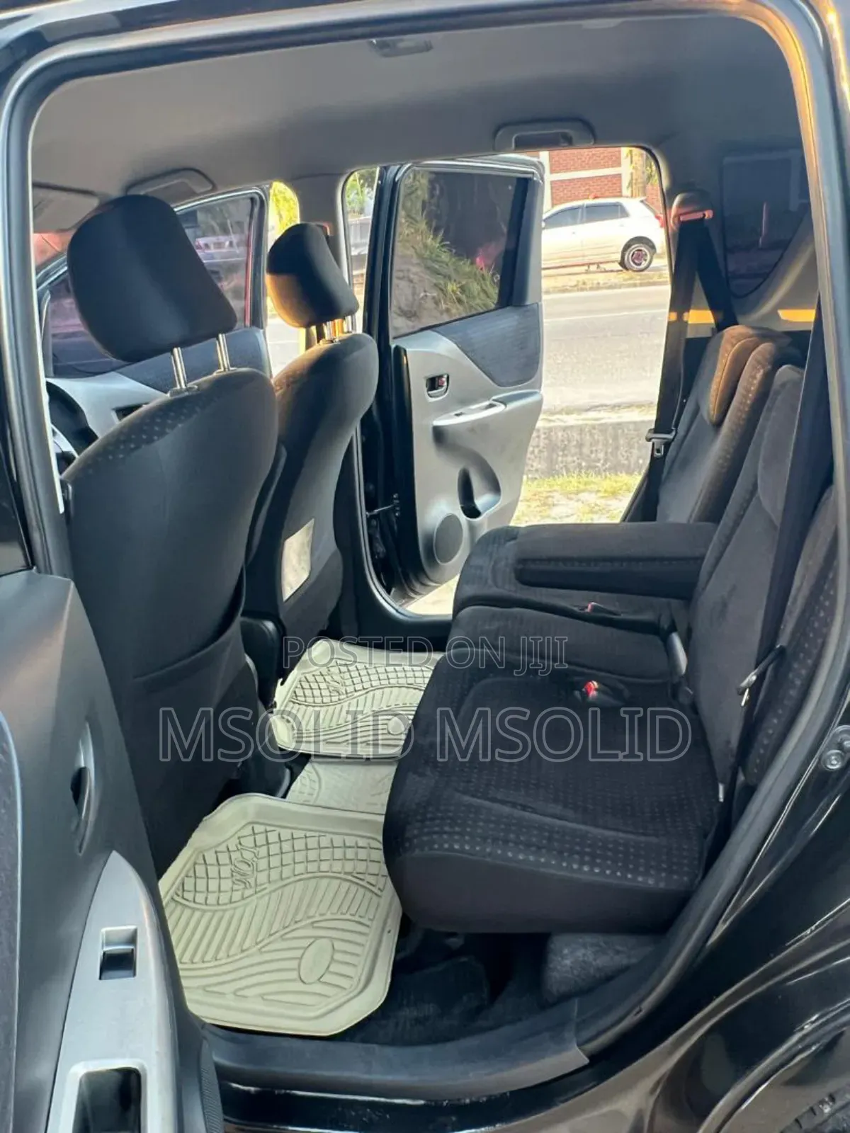 Toyota Ractis 2008 Black