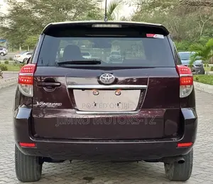 Toyota Vanguard 2010 Maroon