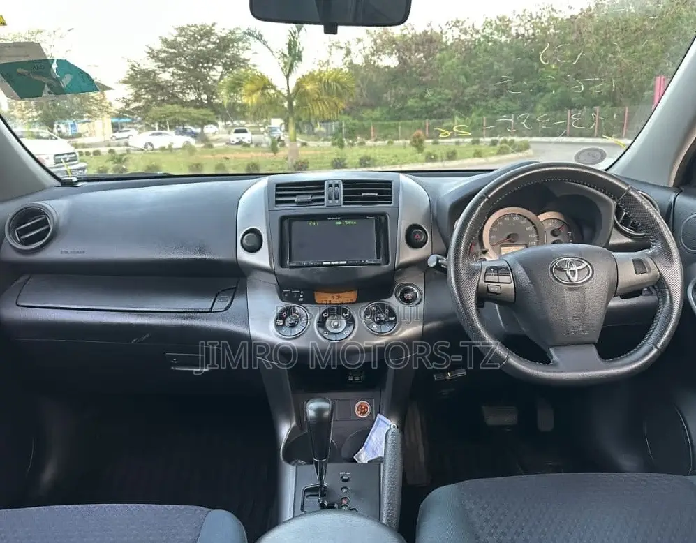 Toyota Vanguard 2010 Gray