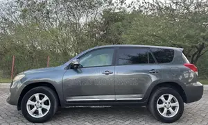 Toyota Vanguard 2010 Gray