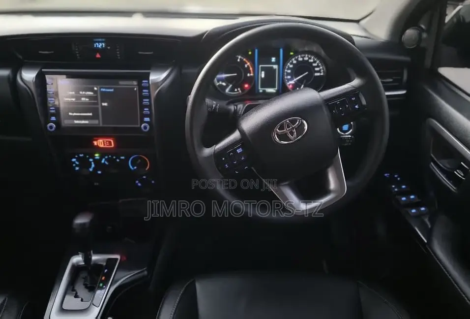 Toyota Fortuner 2025 Gray