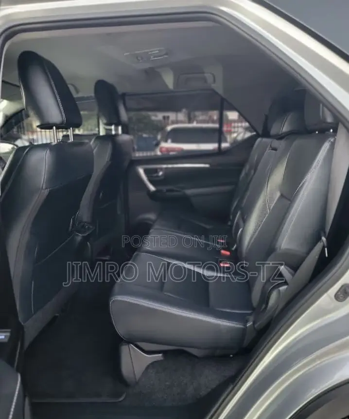 Toyota Fortuner 2025 Gray