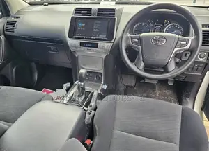 Toyota Land Cruiser Prado 2022 White