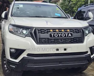 Toyota Land Cruiser Prado 2022 White