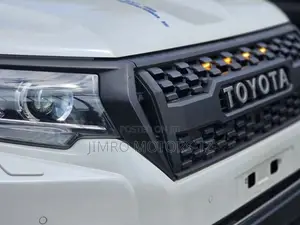 Toyota Land Cruiser Prado 2022 White