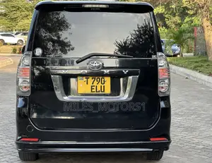 Toyota Noah 2008 Black